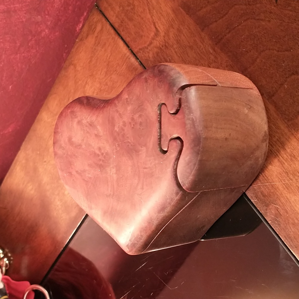 Vintage Heart Shaped Carved Wood Puzzle Jewelry Keepsake Box - Picture 2 of 7